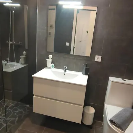 Guest house Small And Cozy - G10 *
