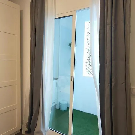 Small And Cozy - G10 * Valencia