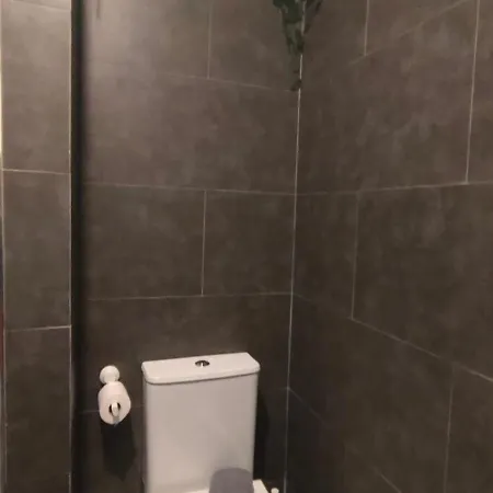 ゲストハウス Small And Cozy - G10 3*